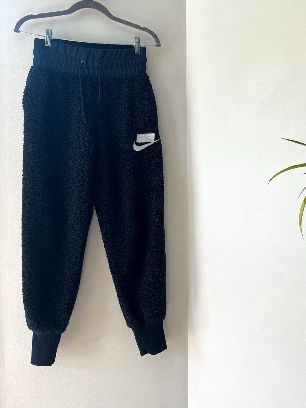Nike NSW Navy Sherpa Fleece Sweatpants Joggers | Size Small